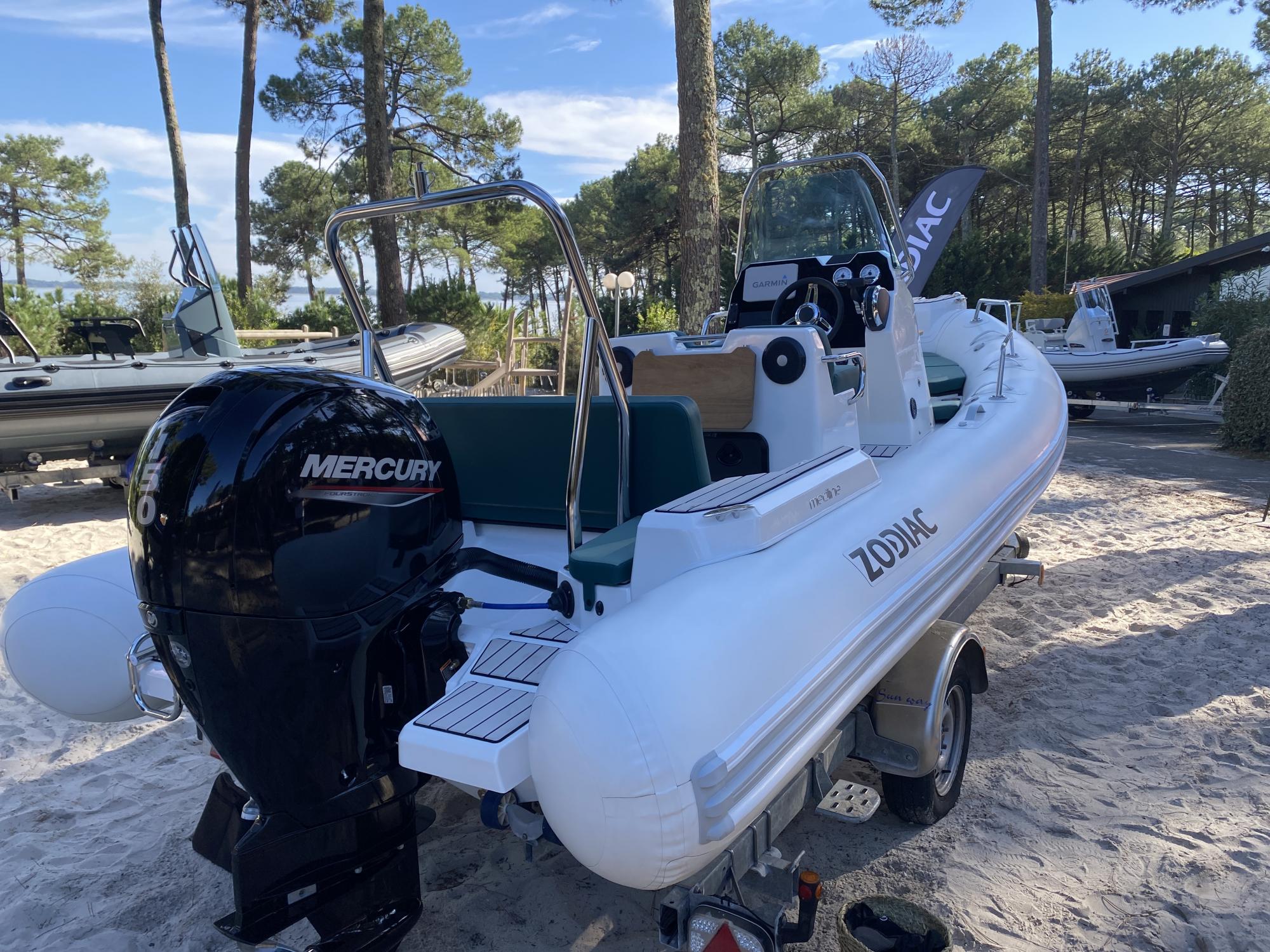 Arrivée du Medline 5.8 au chantier !  - ZODIAC; MEDLINE 5.8; CHARENTE-MARITIME; LOCATION DE BATEAUX; BATEAU; CONCESSIONNAIRE BATEAU; Chantier Naval Oléron, permis bateau Oléron, location bateaux Oléron charente maritime, vente bateaux Oléron