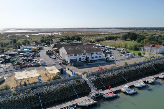 Mentions légales Chantier Naval & Port à Sec LA PERROTINE 