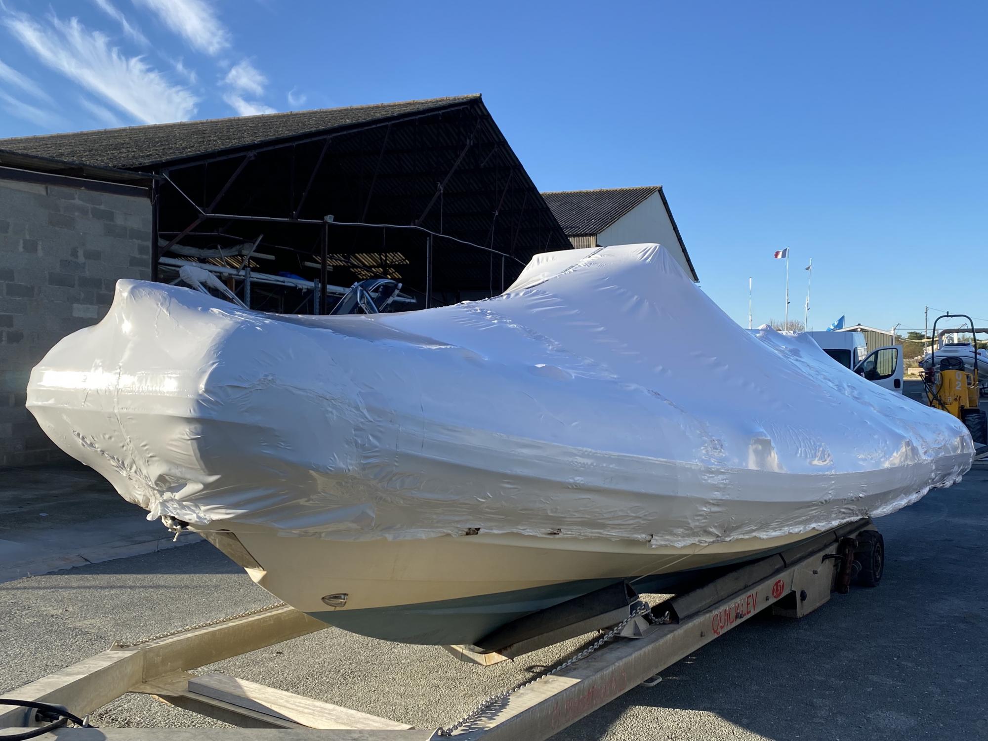 Cocooning pour hivernage / transport - Mise sous cocon, bateaux, thermobache, thermobachage chauffé avec un pistolet à gaz (propane) à Saint-Pierre d'Oléron (île d'Oléron)